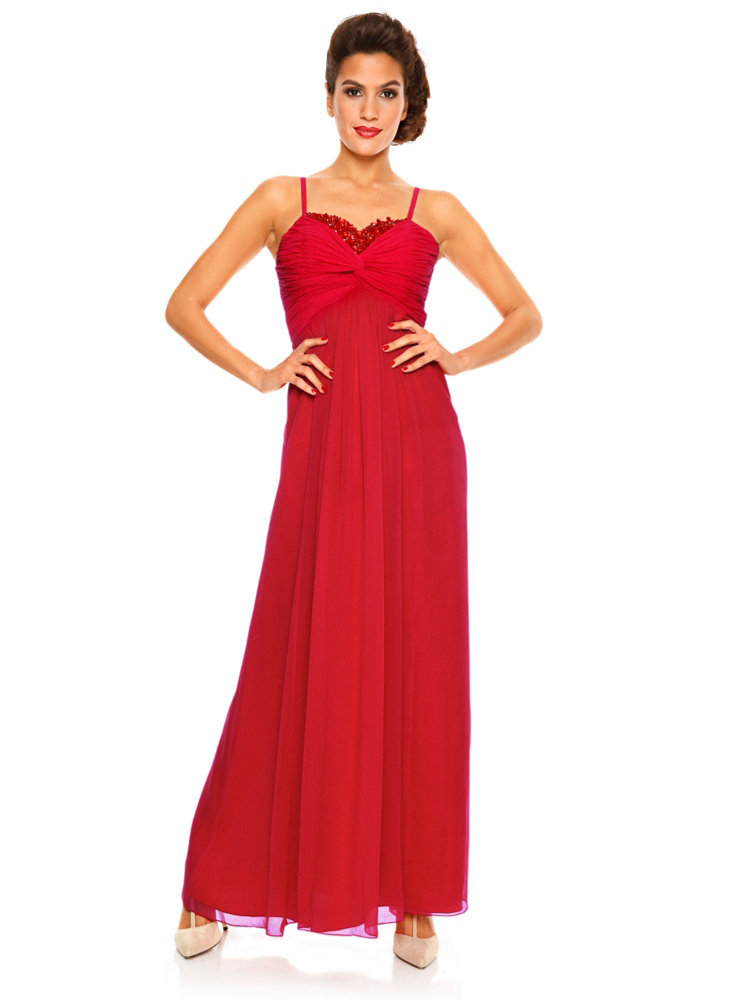 chaussure avec robe rouge